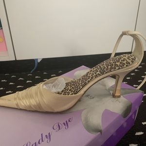 Beige evening heels